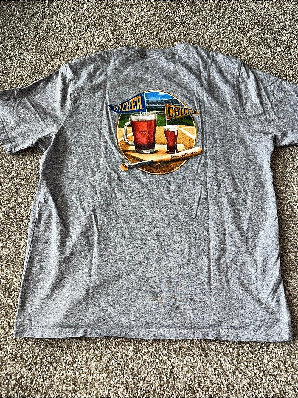 Tommy Bahama Pitcher Catcher Baseball Beer Graphic Tee Men’s Small